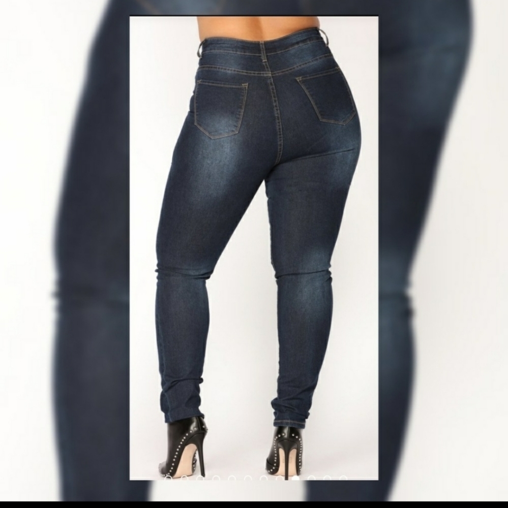 Jeans - Picture 2 of 3